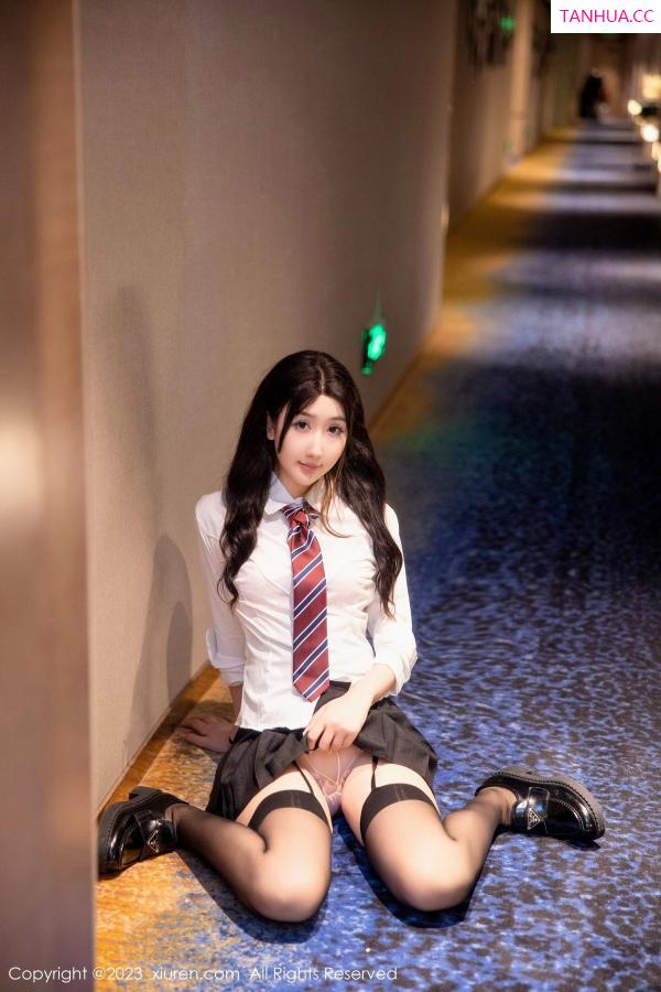 江真真  [XiuRen]高清写真图 2023.03.02 No.6350 江真真 短裙美臀第6张图片